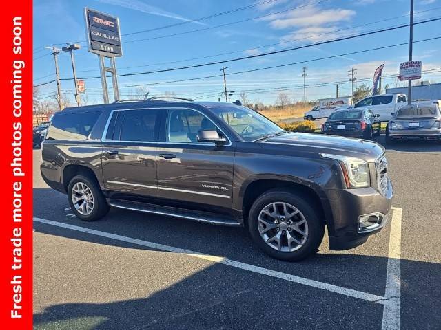 2017 GMC Yukon XL SLE 4WD photo
