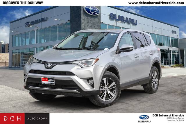 2017 Toyota RAV4 XLE FWD photo