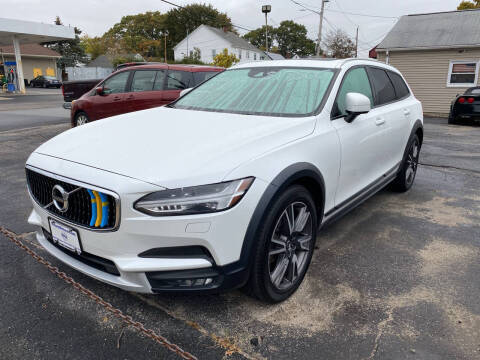 2018 Volvo V90 Cross Country  AWD photo