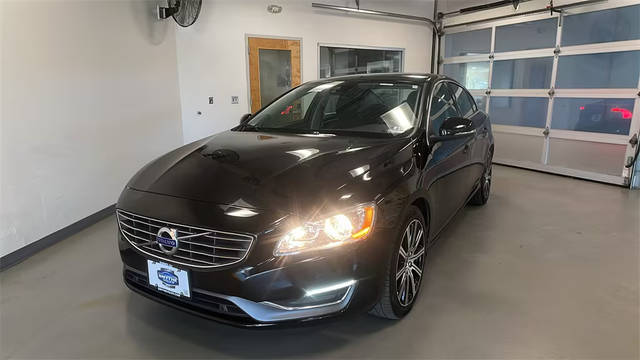 2018 Volvo S60 Inscription AWD photo