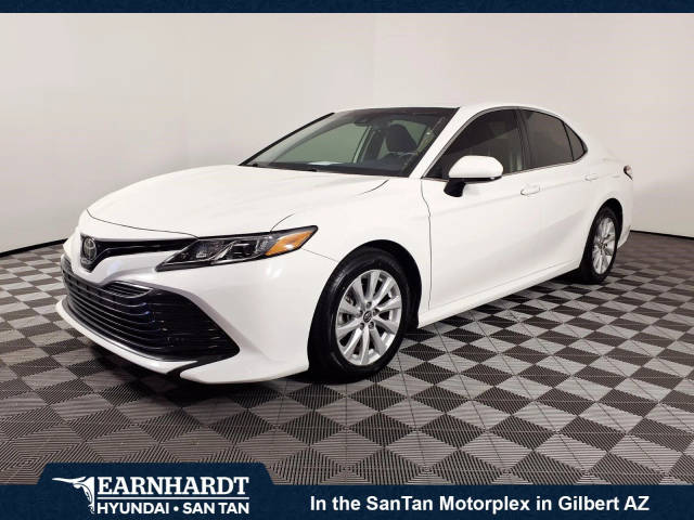 2018 Toyota Camry LE FWD photo