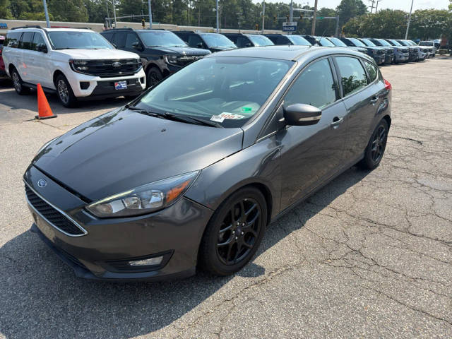 2016 Ford Focus SE FWD photo