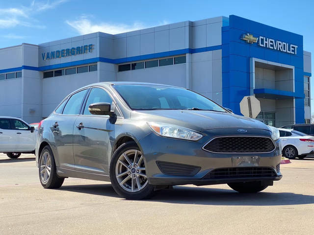 2017 Ford Focus SE FWD photo