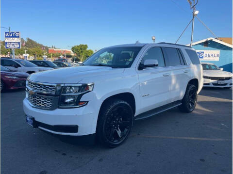 2017 Chevrolet Tahoe LT 4WD photo