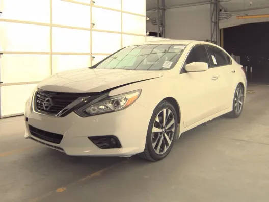 2017 Nissan Altima 2.5 SR FWD photo
