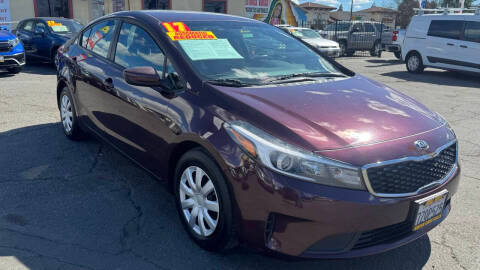 2017 Kia Forte LX FWD photo