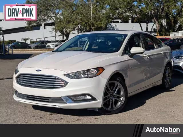 2017 Ford Fusion SE FWD photo