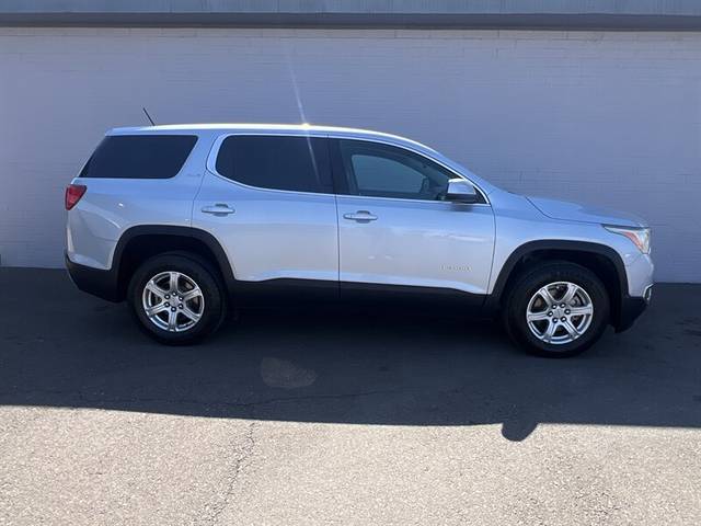 2017 GMC Acadia SLE FWD photo