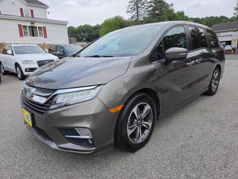 2018 Honda Odyssey Touring FWD photo