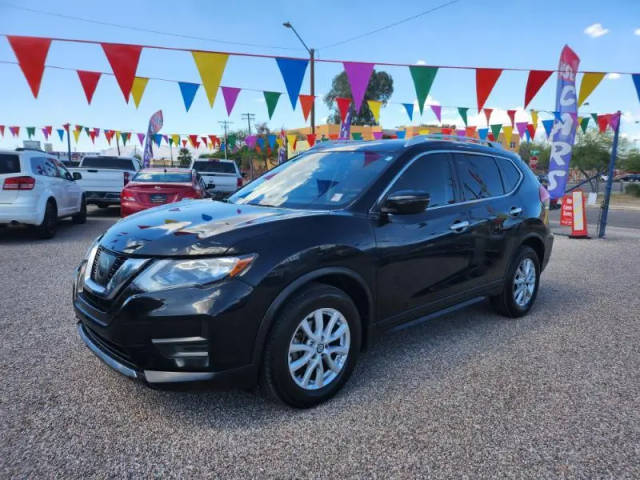 2017 Nissan Rogue SV FWD photo