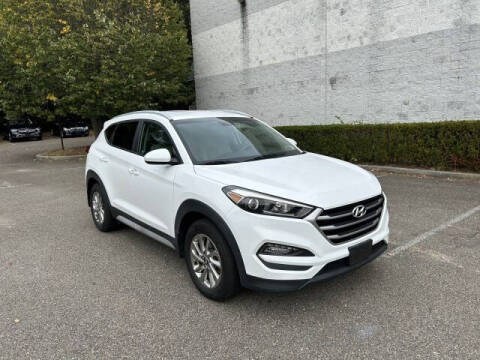 2017 Hyundai Tucson SE Plus AWD photo