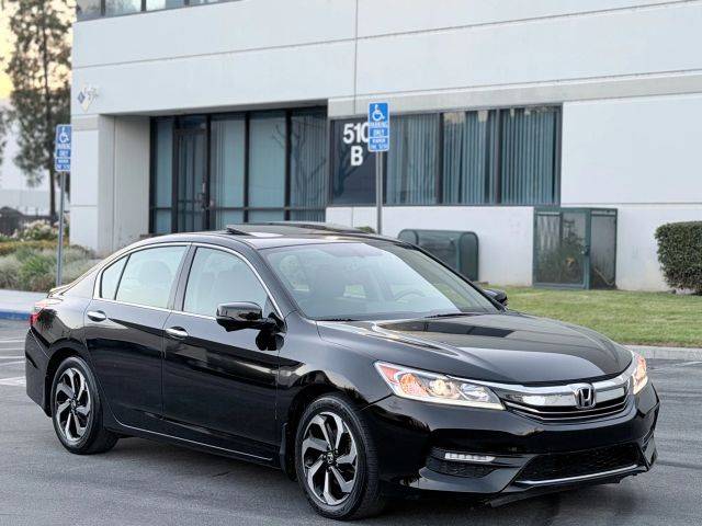 2017 Honda Accord EX-L V6 FWD photo