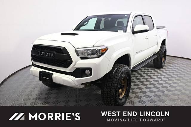 2017 Toyota Tacoma TRD Sport 4WD photo