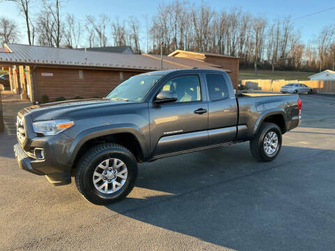 2017 Toyota Tacoma SR5 4WD photo