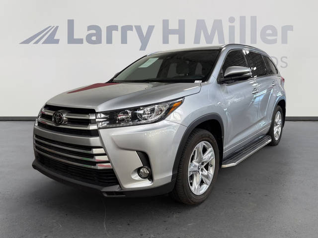 2017 Toyota Highlander Limited FWD photo