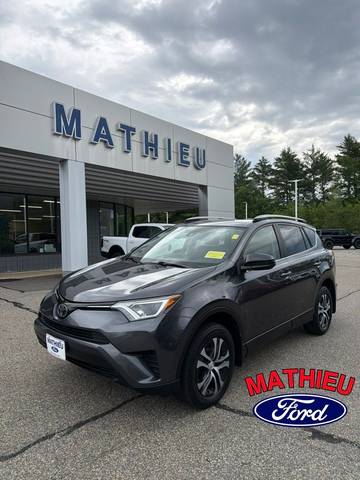 2017 Toyota RAV4 LE AWD photo