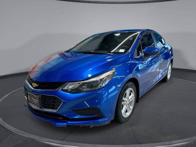 2017 Chevrolet Cruze LT FWD photo