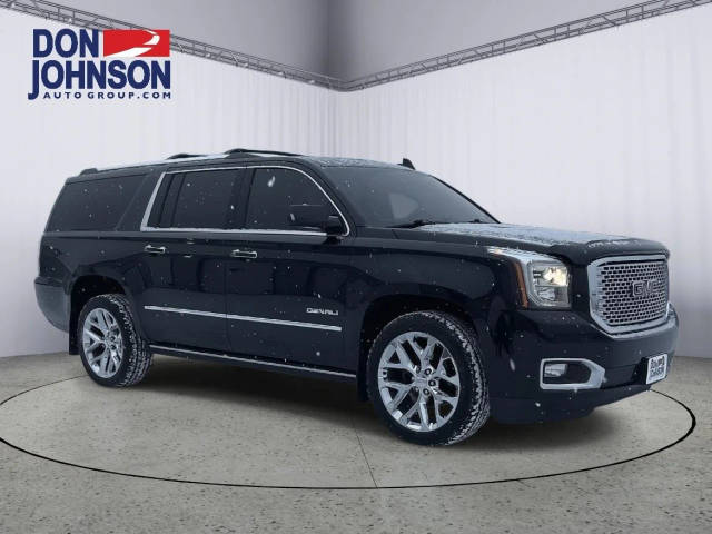 2017 GMC Yukon XL Denali 4WD photo