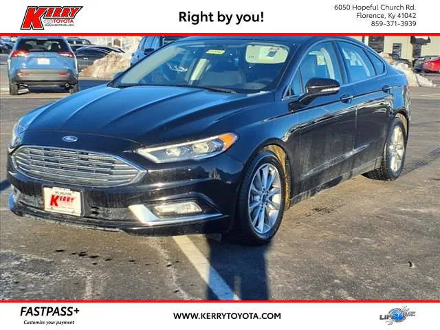 2017 Ford Fusion SE FWD photo