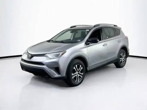 2017 Toyota RAV4 LE AWD photo