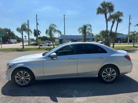 2017 Mercedes-Benz C-Class C 300 AWD photo