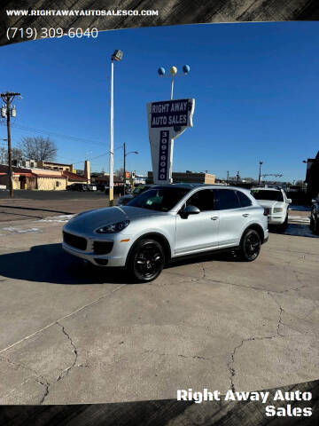 2017 Porsche Cayenne  AWD photo