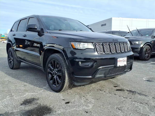 2017 Jeep Grand Cherokee Altitude 4WD photo