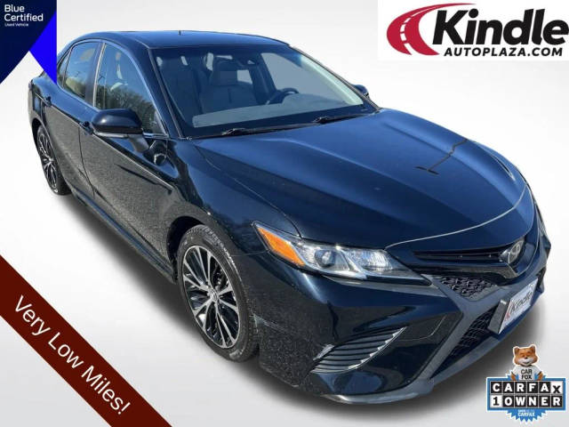 2018 Toyota Camry SE FWD photo