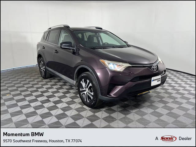 2016 Toyota RAV4 LE FWD photo