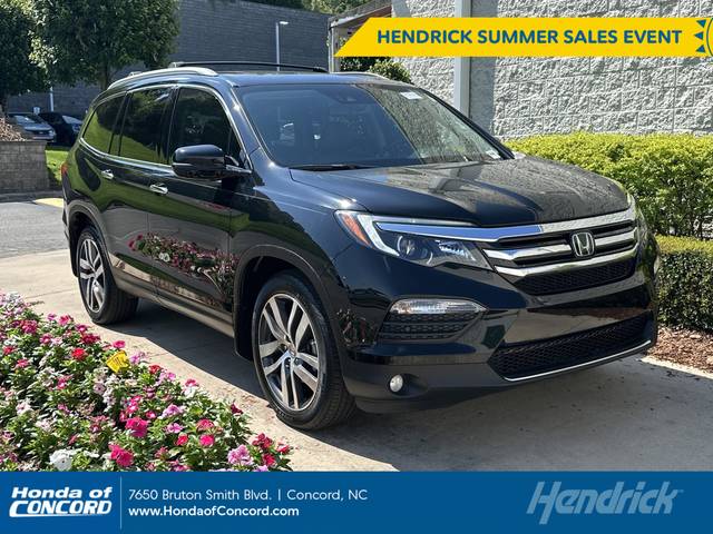 2017 Honda Pilot Elite AWD photo