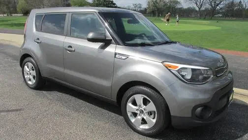 2017 Kia Soul Base FWD photo
