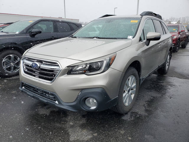 2018 Subaru Outback Premium AWD photo