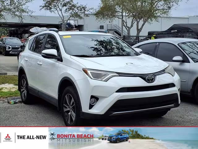 2017 Toyota RAV4 XLE FWD photo