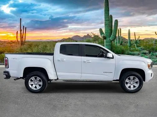 2017 GMC Canyon 4WD SLE 4WD photo