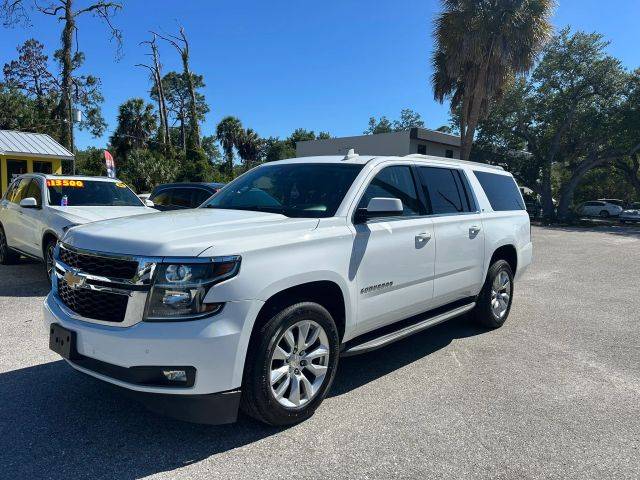 2017 Chevrolet Suburban LT RWD photo