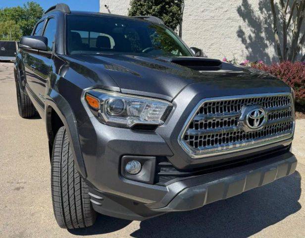 2017 Toyota Tacoma TRD Sport 4WD photo