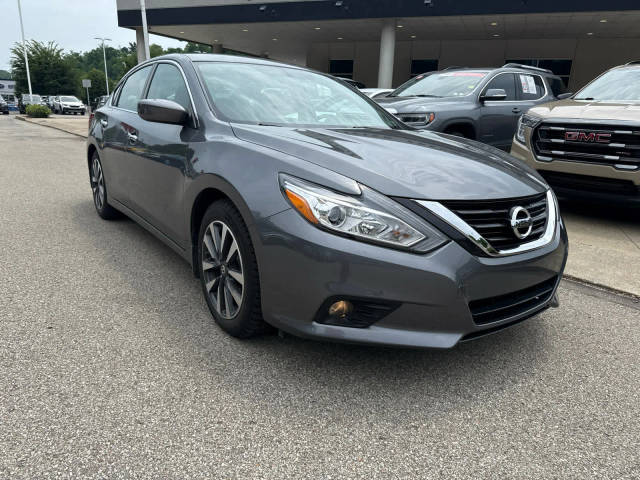 2017 Nissan Altima 2.5 SV FWD photo