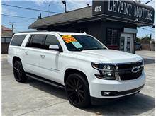 2017 Chevrolet Suburban LT RWD photo