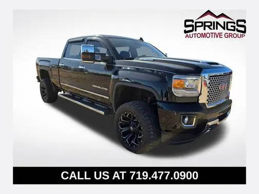2017 GMC Sierra 2500HD Denali 4WD photo
