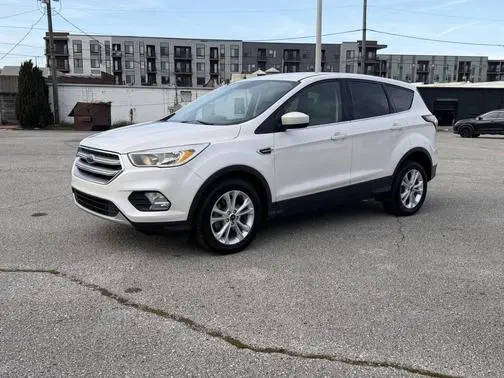 2017 Ford Escape SE FWD photo