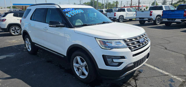 2017 Ford Explorer XLT 4WD photo
