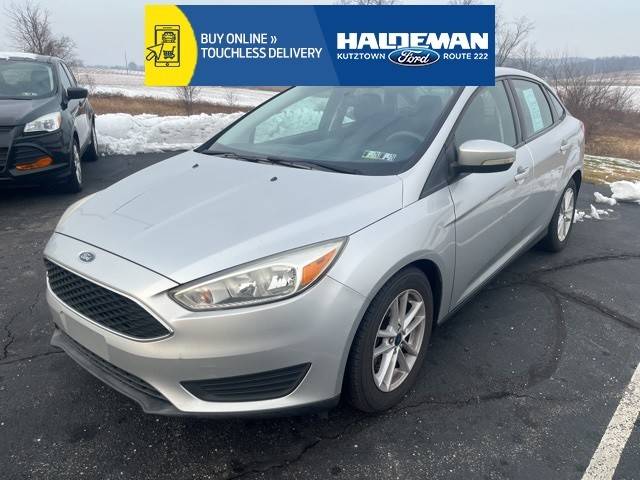2017 Ford Focus SE FWD photo