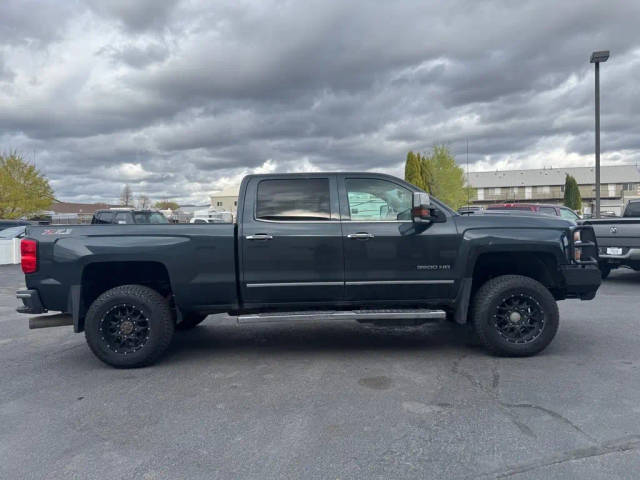 2017 Chevrolet Silverado 3500HD LTZ 4WD photo