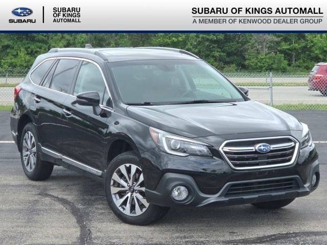 2018 Subaru Outback Touring AWD photo