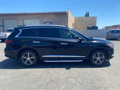 2017 Infiniti QX60 FWD photo
