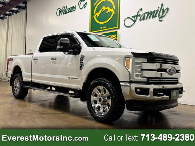 2017 Ford F-250 Super Duty Lariat 4WD photo