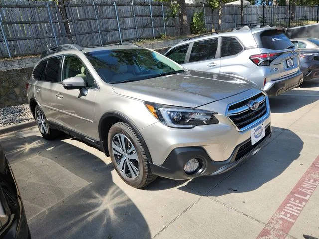 2018 Subaru Outback Limited AWD photo