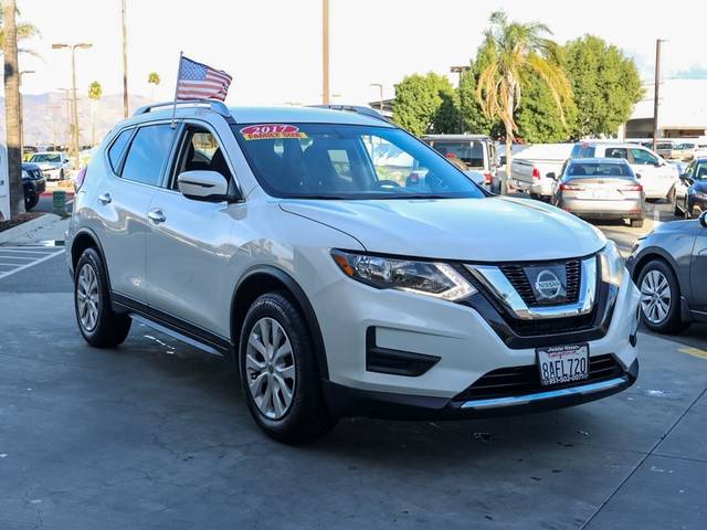 2017 Nissan Rogue S FWD photo