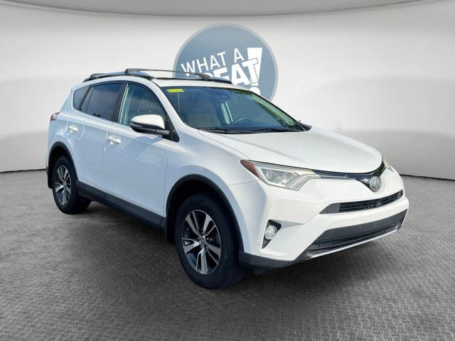 2017 Toyota RAV4 XLE AWD photo