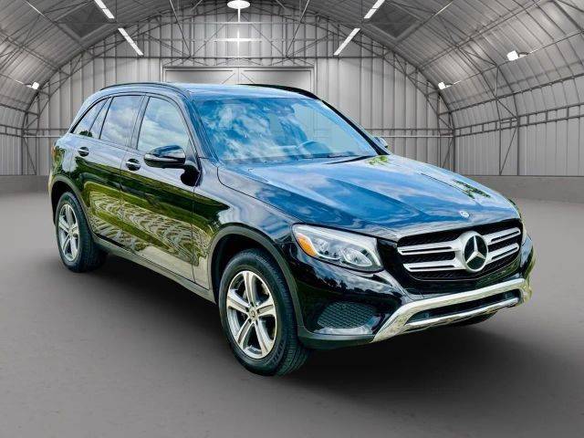2018 Mercedes-Benz GLC-Class GLC 300 RWD photo